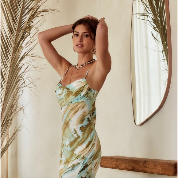 12th Tribe Olive Marble Maxi Dress - Picture 3 of 7